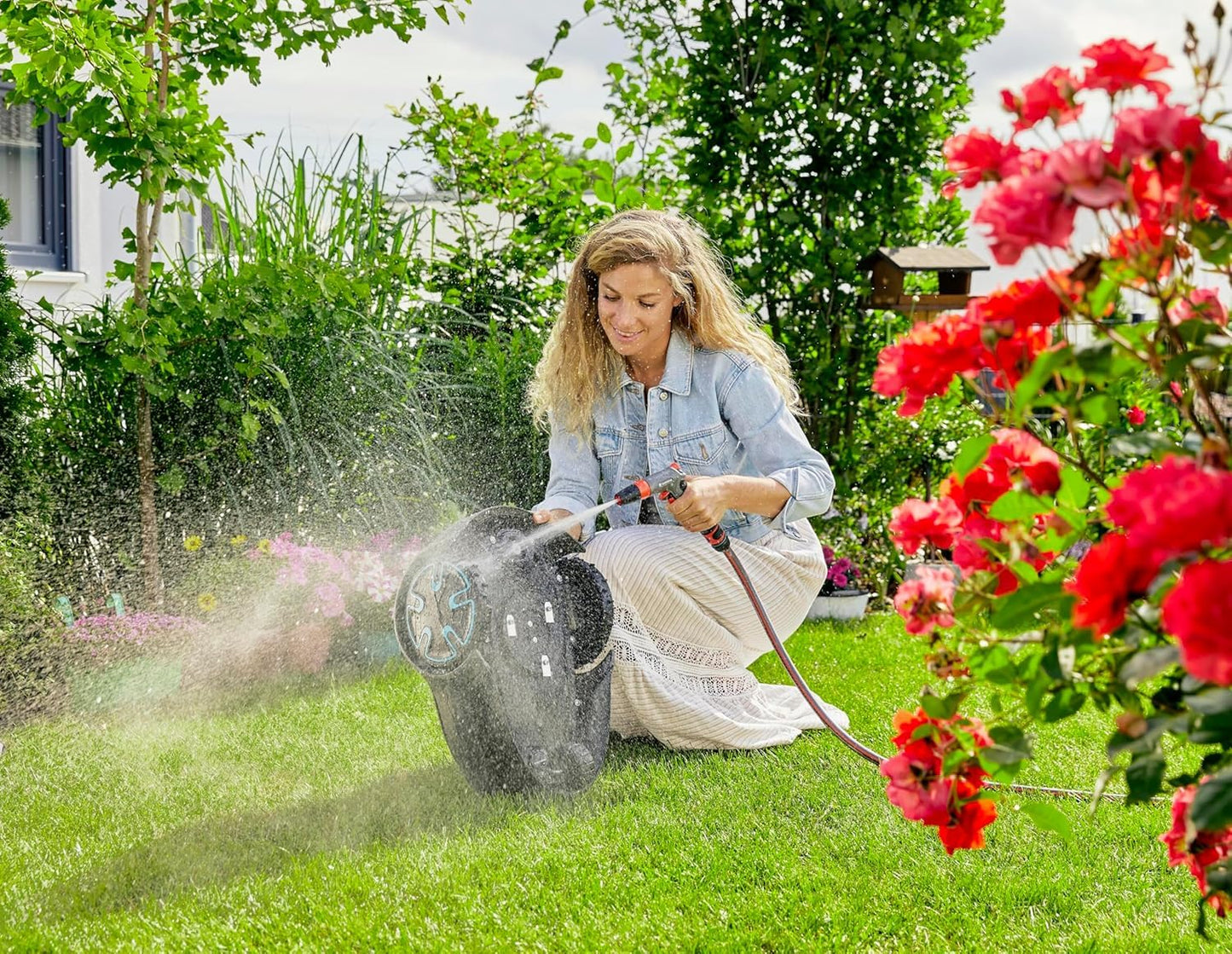 Gardena Sileno minimo Robotic Lawnmower 250 m²: Intelligent Lawnmower with Optimal Connectivity, Programmable with Gardena Bluetooth App, DE Version (15201–20)